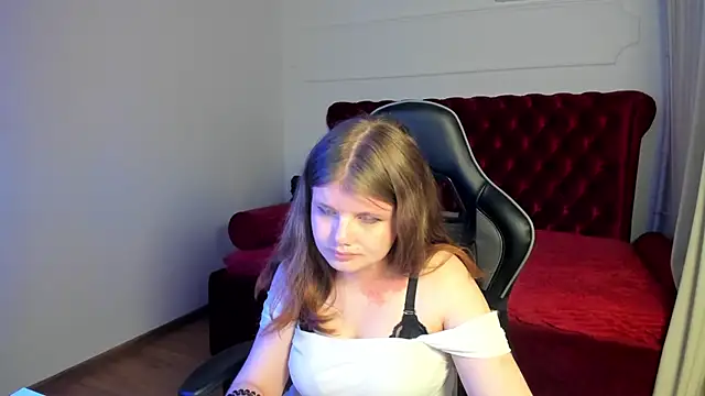 ChloeHalses online show from 05.31.26