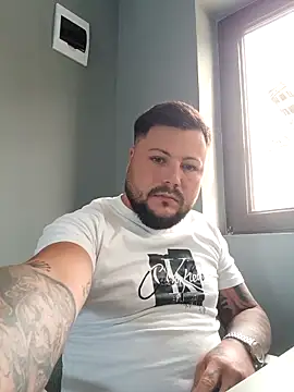 Valentino19999 online show from 04.29.26