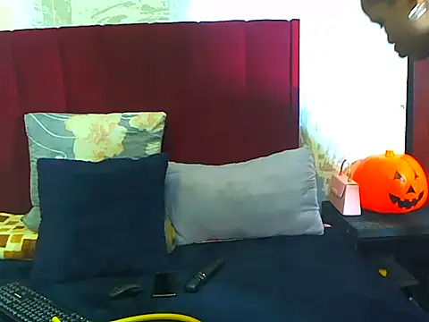 Lindabee34 online show from 02.24.26