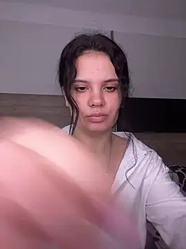 Karolina Velvet online show from 02.11.26