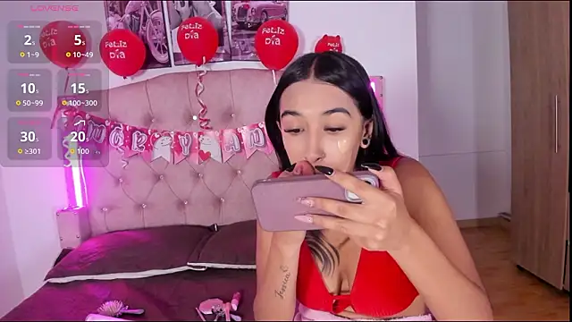 Snapshot of liittle__baby chatting on 02.19.26 liittle baby online show from 02.19.26