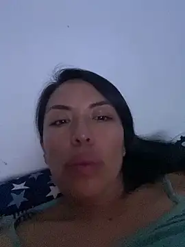 Snapshot of Emma_Sanz__ chatting on 04.01.26 Emma Sanz online show from 04.01.26