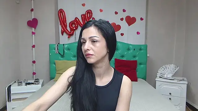 EvaClarkk online show from 04.10.26