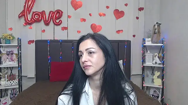 Snapshot of EvaClarkk chatting on 05.17.26 EvaClarkk online show from 05.17.26