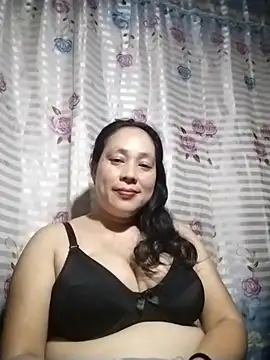 Snapshot of May_Bombs chatting on 02.12.26 May Bombs online show from 02.12.26