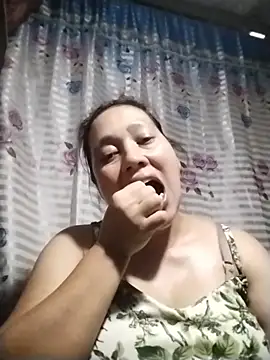 Snapshot of May_Bombs chatting on 02.15.26 May Bombs online show from 02.15.26