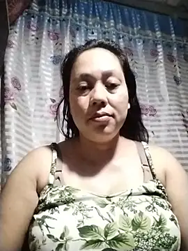 Snapshot of May_Bombs chatting on 02.15.26 May Bombs online show from 02.15.26