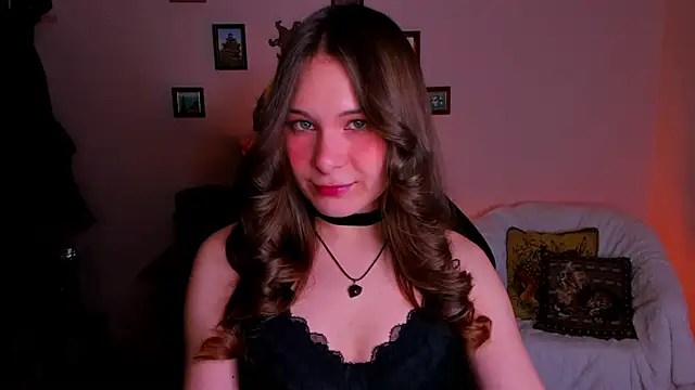 Snapshot of LanaLovely chatting on 04.27.26 LanaLovely online show from 04.27.26