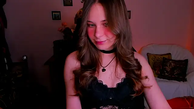 Snapshot of LanaLovely chatting on 04.29.26 LanaLovely online show from 04.29.26