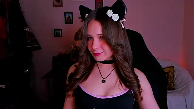 Snapshot of LanaLovely chatting on 05.27.26 LanaLovely online show from 05.27.26
