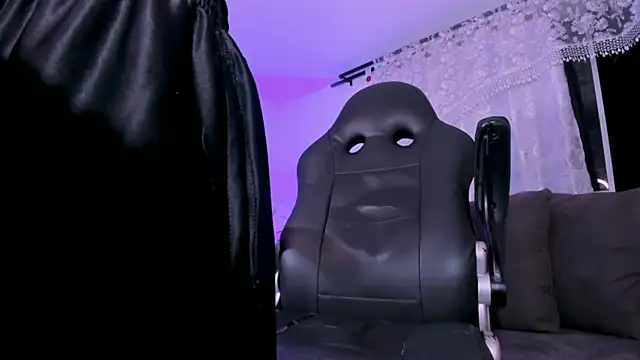 Dereck Boy  online show from 04.21.26