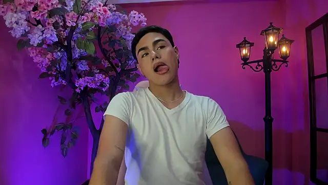 Snapshot of FemNoa chatting on 02.10.26 FemNoa online show from 02.10.26