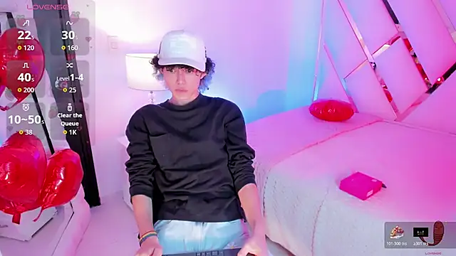 Snapshot of thanier_18 chatting on 02.14.26 thanier 18 online show from 02.14.26