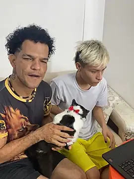 Snapshot of MaxyRyan chatting on 03.27.26 MaxyRyan online show from 03.27.26