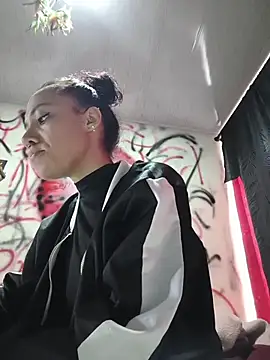 CharlotteKravizz online show from 02.26.26