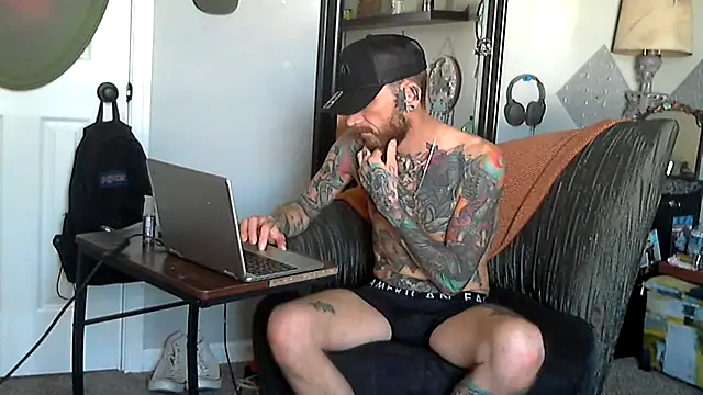 Snapshot of F_D_R_ chatting on 02.24.26 F D R online show from 02.24.26