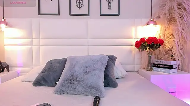 RaquelHyde  online show from 05.15.26