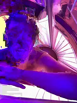 Snapshot of mooviebaby chatting on 02.20.26 mooviebaby online show from 02.20.26