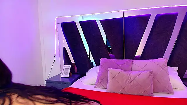 sophia love   online show from 02.25.26