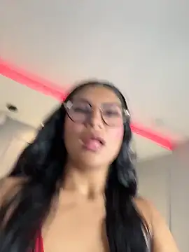 MiaSmit  online show from 02.15.26