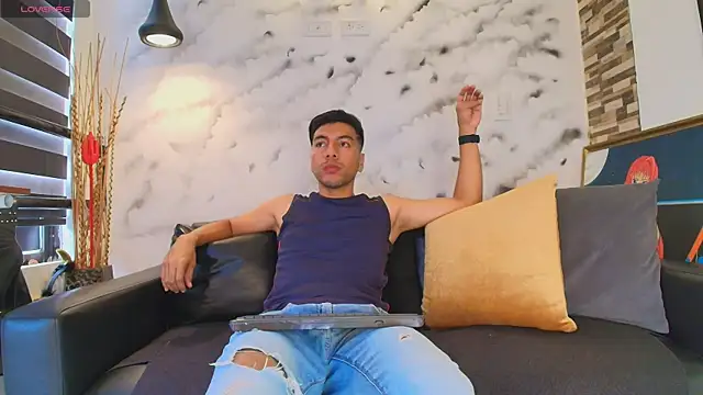 Max Hornye online show from 04.13.26