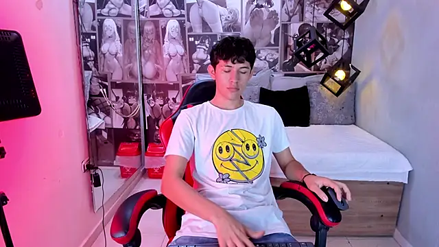 Christian Foxx online show from 04.14.26