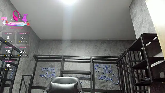 Snapshot of MiistressBlu chatting on 02.14.26 MiistressBlu online show from 02.14.26