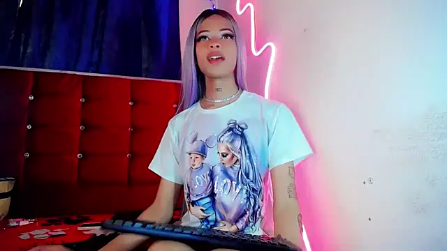 DahliaGill online show from 05.12.26
