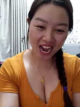 Snapshot of Jennie_dogy chatting on 05.10.26 Jennie dogy online show from 05.10.26