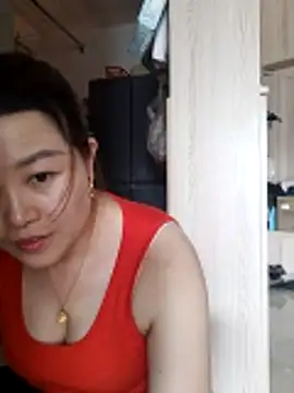 Snapshot of Jennie_dogy chatting on 05.27.26 Jennie dogy online show from 05.27.26