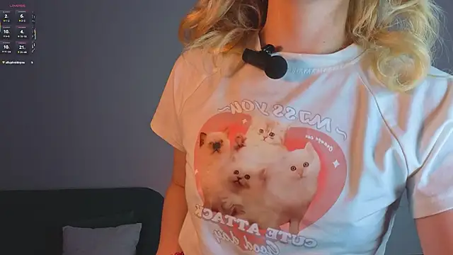 Snapshot of LollyBaby4u chatting on 03.03.26 LollyBaby4u online show from 03.03.26