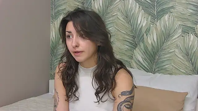 Snapshot of AngelaCox chatting on 02.20.26 AngelaCox online show from 02.20.26