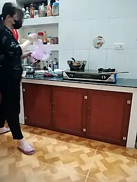 Snapshot of LiilyZi chatting on 03.15.26 LiilyZi online show from 03.15.26