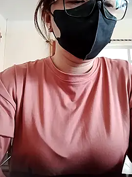 Snapshot of LiilyZi chatting on 03.16.26 LiilyZi online show from 03.16.26