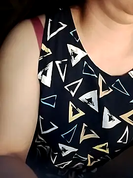 Snapshot of LiilyZi chatting on 03.23.26 LiilyZi online show from 03.23.26