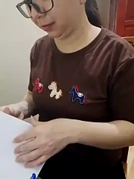 Snapshot of LiilyZi chatting on 03.27.26 LiilyZi online show from 03.27.26