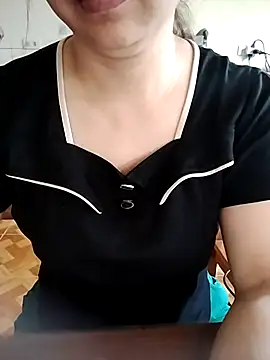 Snapshot of LiilyZi chatting on 03.30.26 LiilyZi online show from 03.30.26