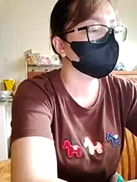 Snapshot of LiilyZi chatting on 04.07.26 LiilyZi online show from 04.07.26