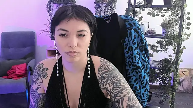 Snapshot of NeoGeisha chatting on 02.25.26 NeoGeisha online show from 02.25.26