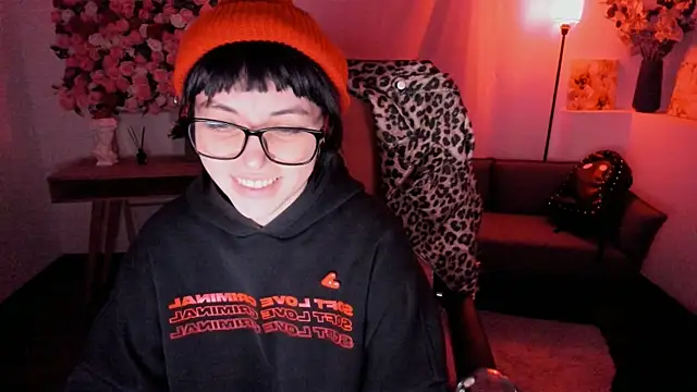 Snapshot of NeoGeisha chatting on 04.04.26 NeoGeisha online show from 04.04.26