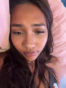 lyla luv online show from 03.11.26