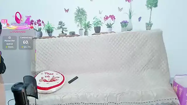 Snapshot of xiaomin-33 chatting on 02.28.26 xiaomin-33 online show from 02.28.26