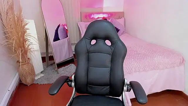 Snapshot of Nahemot_sadish chatting on 03.01.26 Nahemot sadish online show from 03.01.26