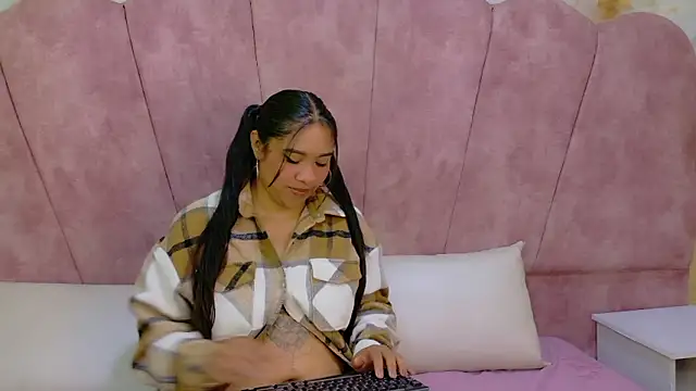 SasshaSpicy online show from 02.06.26