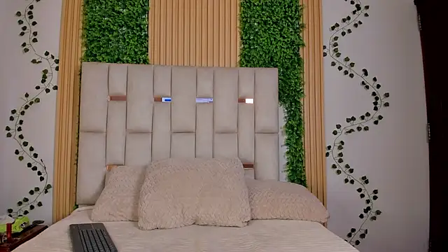 Emma Nmm online show from 02.24.26