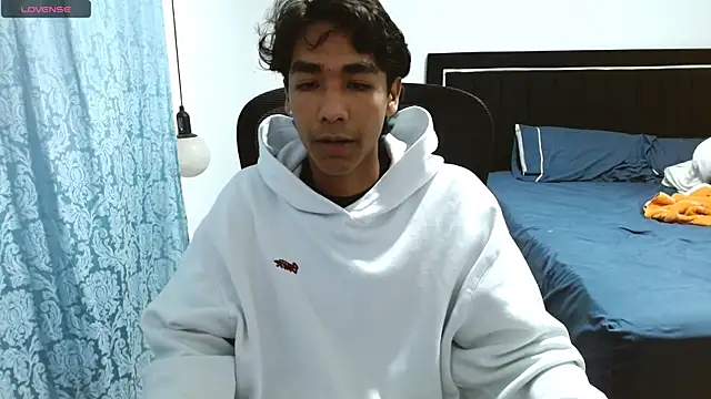 Pedestal diamant online show from 04.02.26