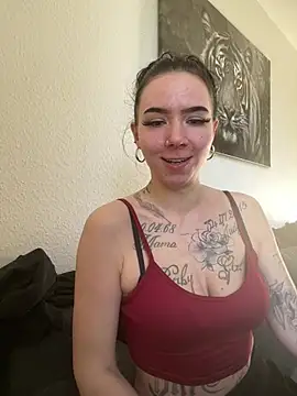 Snapshot of zoeelovee chatting on 03.02.26 zoeelovee online show from 03.02.26