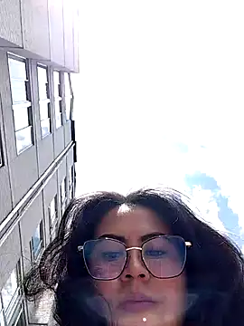 Snapshot of Mari-98 chatting on 02.26.26 Mari-98 online show from 02.26.26