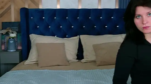 Milana Bold online show from 03.02.26