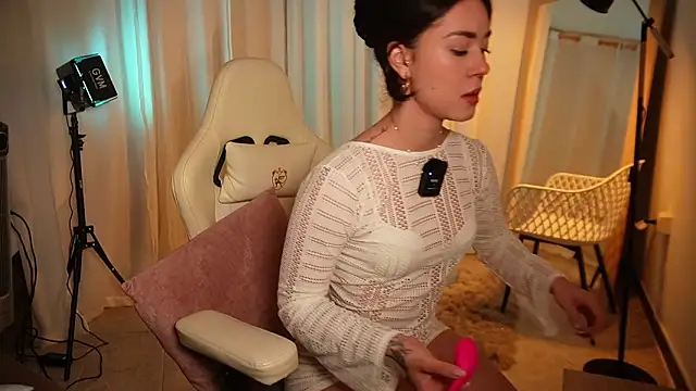 Madisonlara1 online show from 02.06.26